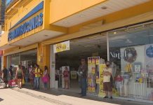 Rede varejista anuncia 55 vagas temporárias para vendedores e atendentes na Bahia