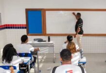 Governo da Bahia abre mais de mil vagas para professores