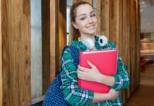 Governo anuncia prêmio de até R$ 10 mil para estudantes que se destacarem no Enem