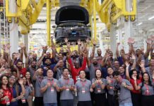 BYD vai gerar cerca de 10 mil empregos e produzir 300 mil veículos por ano em Camaçari BYD vai gerar cerca de 10 mil empregos e produzir 300 mil veículos por ano em Camaçari