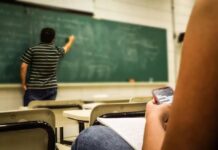 Prefeitura convoca 291 professores aprovados em processo seletivo Prefeitura convoca 291 professores aprovados em processo seletivo em Feira de Santana